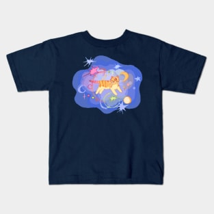 the cat who lived a million years Kids T-Shirt